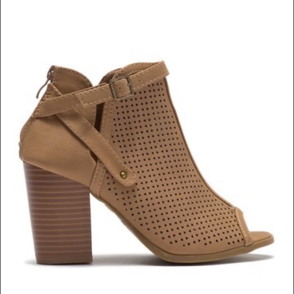 Top Moda Glenda Lasercut Peep Toe Bootie - Picture 3 of 7